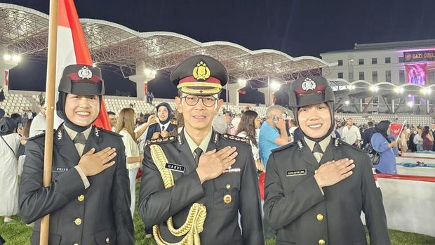 Dua orang polwan Polda Riau lulus pendidikan kepolisian di Turki dan dilantik langsung oleh Presiden Erdogan, Rabu (23/7/2025) waktu setempat.