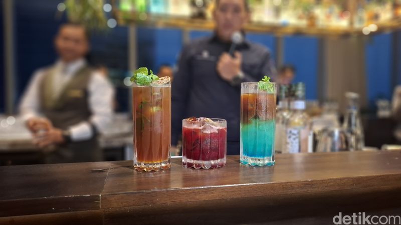 Spesial! Menikmati Kopi Cocktail dan Mocktail di Bar Tertinggi Indonesia