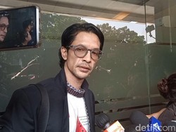 Kimberly Ryder Sayangkan Sikap Edward Akbar saat Temui Ibunya