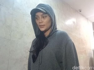 Erika Carlina Gak Kenal Nathalie Holscher