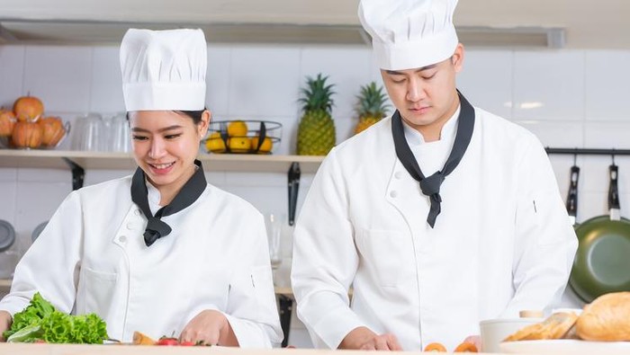 5 Fakta di Balik Topi Chef yang Ikonik, Desainnya Tak Sembarangan
