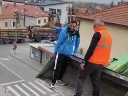 Tanpa Efek atau Editan, Foto Ini Bikin Kamu Melihat Dua Kali