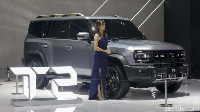PT Jetour Motor Indonesia (JMI) mengenalkan mobil off road terbarunya di ajang GIIAS 2025, Jumat (25/7/2025). Jetour T2 yang dibawa ke GIIAS 2025 sudah menggunakan setir kanan atau sesuai pasar Indonesia.
