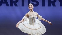 Dalam kesempatan itu, Haruka Nakagawa bercerita soal hobi balet. Aku pas Covid kan bosan, syuting TV jarang ada, terus aku ngapain ya, oh balet saja. Kebetulan teman aku ada yang guru balet, jadi aku belajar saja, terus tiba-tiba jadi serius gitu aku, ujarnya. (Foto: dok Instagram haruuuu_chan)