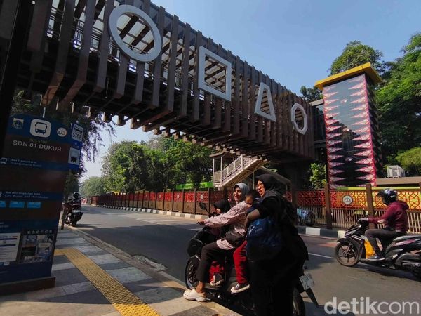 JPO Futuristik di Kramat Jati, Bukan Sekadar Penyeberangan Jalan