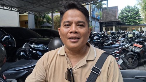 Kadishub Mataram, Zulkarwin, saat diwawancarai di Mataram, Jumat (25/7/2025). (Nathea Citra/detikBali)