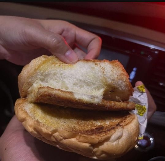 Kecewa! Pelanggan Beli 3 Buah Burger Kaki Lima Seharga Rp 166 Ribu