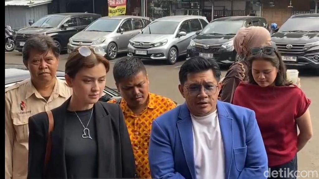 Kimberly Ryder dan Edward Akbar Berunding Bagi Aset Usai Cerai