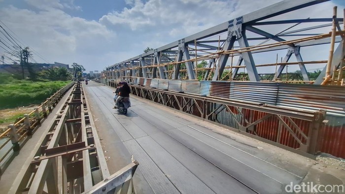 Kondisi Jembatan Dayeuhkolot, Kabupaten Bandung, Jumat (25/7/2025).