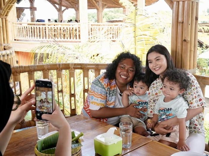 Marshel Widianto eksis lagi di Instagram Cesen, istrinya.