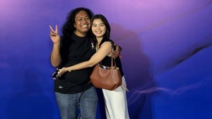 Cesen gak canggung lagi unggah foto peluk gemas Marshel Widianto nih. Foto: dok. Instagram @ceseniy