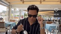 Menikah selama 8 tahun, banyak momen mesra yang dibagikan oleh Arief dan Tipang. Salah satunya saat mereka menikmati makanan bersama. Foto: Instagram @tiarapangestika / @ariefmuhammad