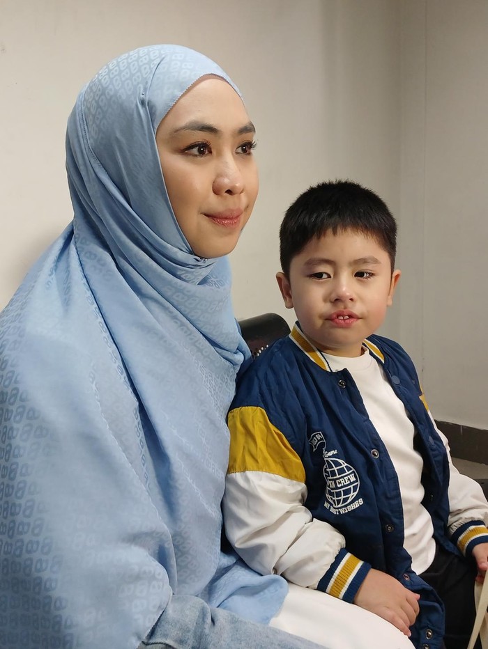 oki setiana dewi