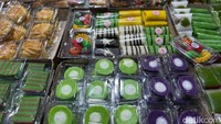 Saking populernya, Pasar Kue Subuh menjadi langganan Istana Merdeka. Generasi kedua dari Elkana mengatakan dirinya pernah beberapa kali menerima pesanan kue dari Istana. Foto: detikcom/Riska Fitria