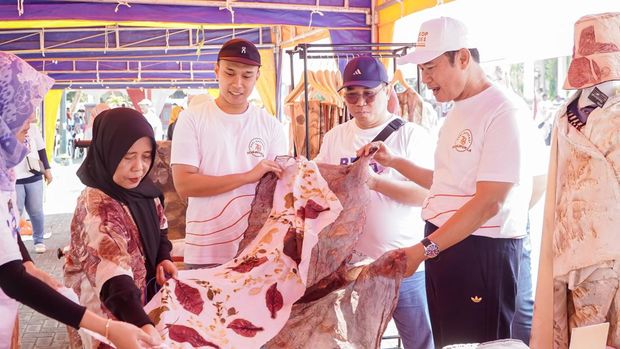 Peluncuran 474 Koperasi Merah Putih di Lamongan.