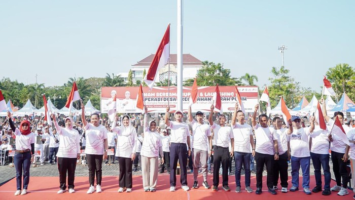 Peluncuran 474 Koperasi Merah Putih di Lamongan.