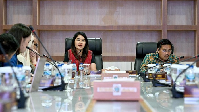 Ketua TP PKK Sumut Kahiyang Ayu dan Sekdaprov Sumut Togap Simangunsong