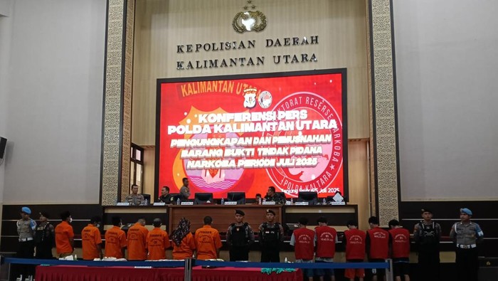 Polda Kaltara gelar konferensi pers operasi narkoba perbatasan.