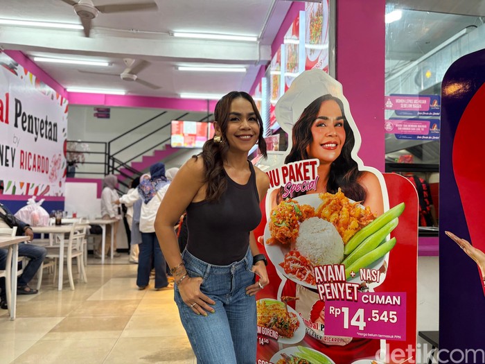 Sambal Penyetan by Melaney Ricardo Sambal Penyetan by Melaney Ricard