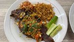 Sedap! Melaney Ricardo Jualan Sambal Penyetan Mulai Rp 14.000