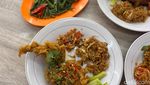 Sedap! Melaney Ricardo Jualan Sambal Penyetan Mulai Rp 14.000