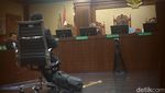Potret Sekjen PDIP Hasto Kristiyanto Divonis 3,5 Tahun Penjara