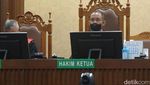 Potret Sekjen PDIP Hasto Kristiyanto Divonis 3,5 Tahun Penjara