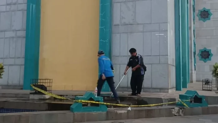 Seorang remaja berinisial ASH (16) tewas setelah melompat dari lantai tiga Masjid JIC saat dikejar petugas setelah ketahuan mencuri. (Antara/HO-Dok Pribadi)