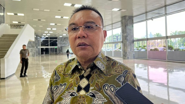 Wakil Ketua DPR, Sufmi Dasco Ahmad, di kompleks parlemen, Senayan, Jakarta, Jumat (25/7/2025).