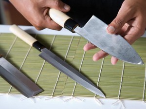Gampang Banget! Begini 5 Cara Merawat Pisau Agar Tak Mudah Tumpul