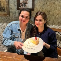 8 Foto Ultah Tissa Biani, Dapat Kejutan & Hadiah Spesial Dari Dul Jaelani 8 Foto Ultah Tissa Biani, Dapat Kejutan & Hadiah Spesial Dari Dul Jaelani