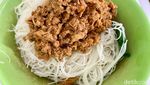 Yuk! Sarapan Bakmi Legendaris Enak di Tempat Bekas Toko Kelontong