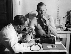 Serem! Ini Deretan Alat Medis Jadul yang Bikin Merinding