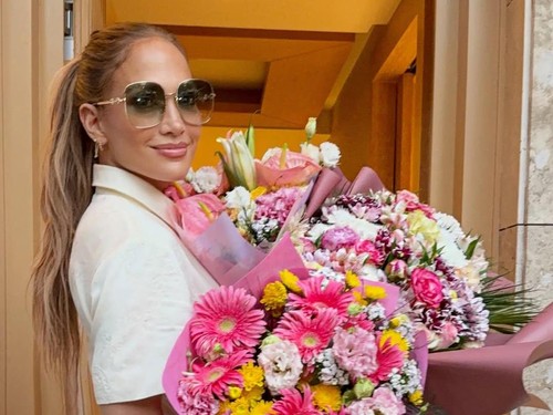 Jennifer Lopez Ultah ke-56