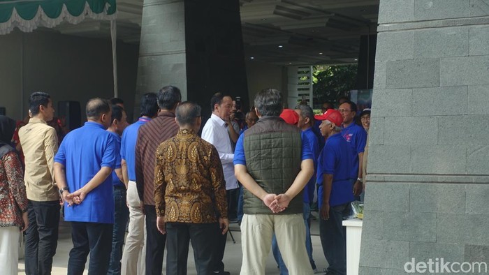 Jokowi menghadiri acara reuni Fakultas Kehutanan UGM Angkatan 1980 di UGM, Sabtu (26/7/2025).