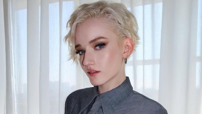julia garner julia garner