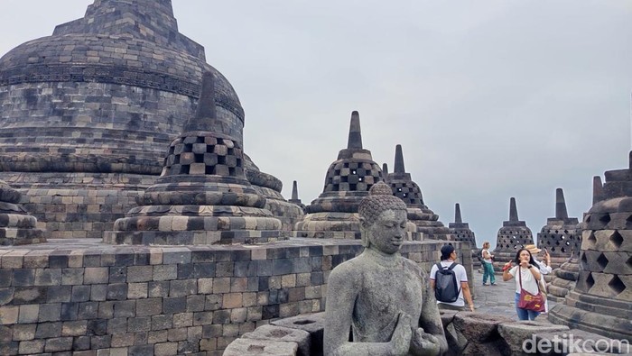 Keindahan bangunan Candi Borobudur di Kabupaten Magelang, Sabtu (26/7/2025).