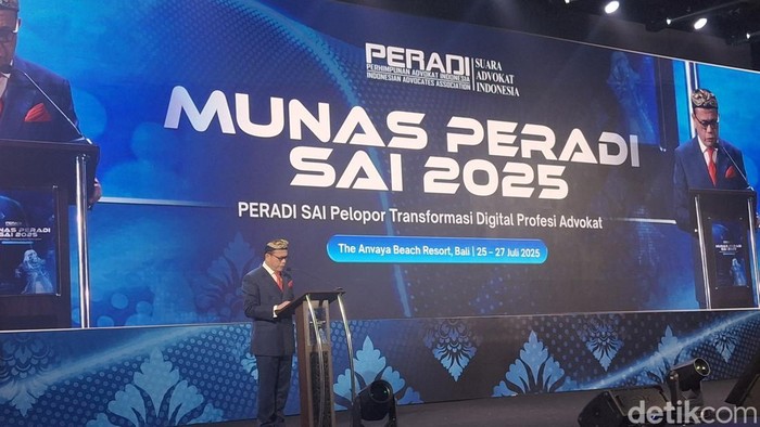 Ketua Umum PERADI-SAI Juniver Girsang, Jumat (25/7/2025).