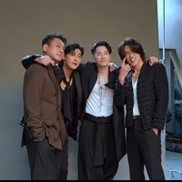 Empat pria tampan ini kini sudah berusia 40 tahunan. Namun pesona mereka sukses membuat ribuan orang histeris di malam itu bahkan ketika hidung Jerry Yan sedang bengkak. Foto: Instagram @binmusic.ig Foto: Instagram @binmusic.ig