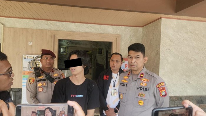 Polres Metro Jakarta Pusat mengamankan pelaku pungli di sekitaran Bundaran HI, Jakarta. (dok Istimewa)