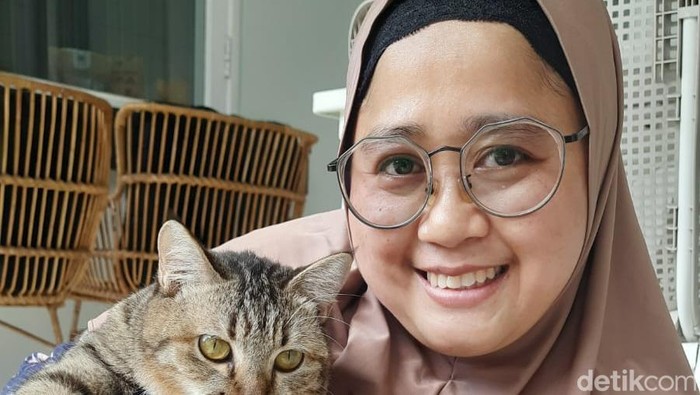 Pemilik Mamakdungcak Cat Sitter, Desti Prihatiningrum