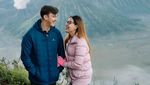 Rendy Kjaernett Nikmati Bromo Bareng Istri Sebelum Diterpa Gosip