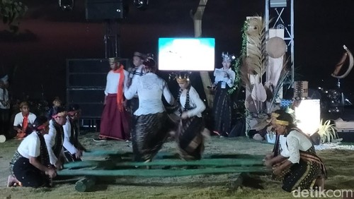 Suasana Weekend at Parapuar Culture Hills di Natas Parapuar, Labuan Bajo, Manggarai Barat, NTT, Sabtu (26/7/2025). (Foto: Ambrosius Ardin/detikBali)