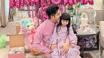 Doa Menyentuh Teuku Ryan Untuk Moana yang Ultah Ketiga