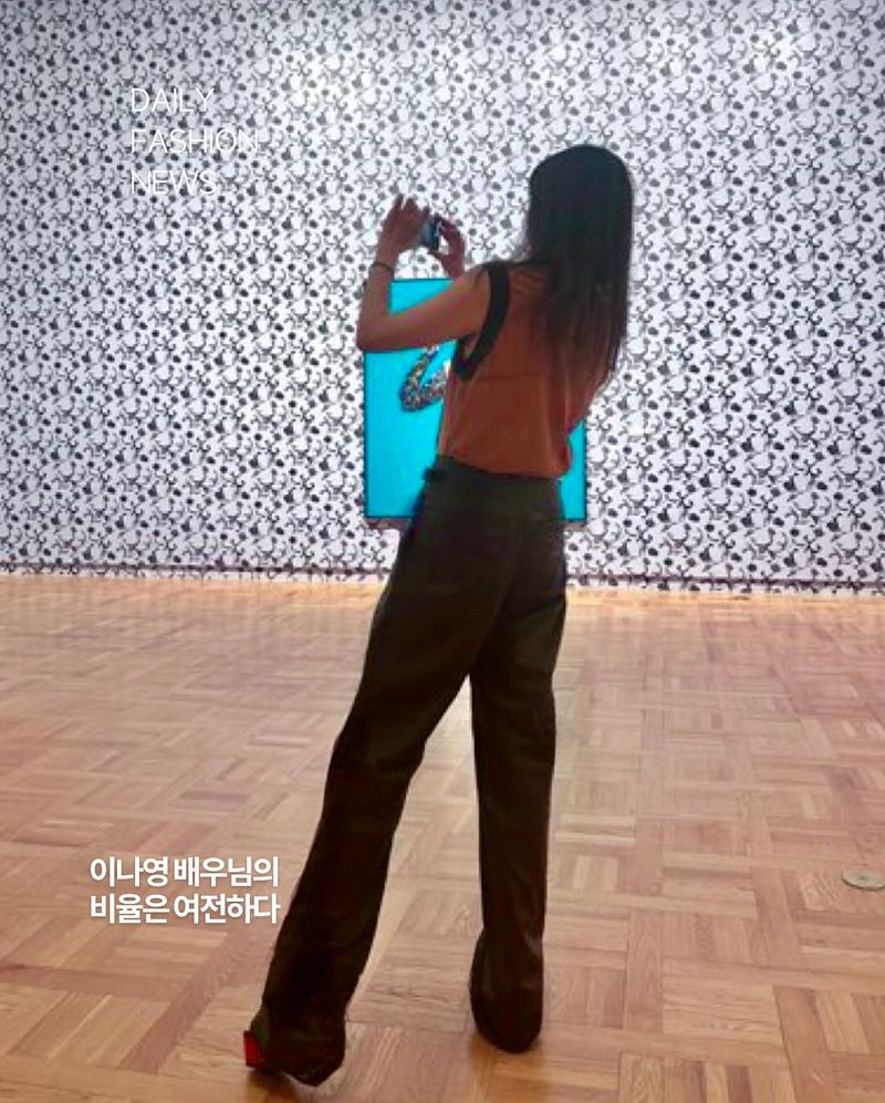 Momen langka Won Bin dan Lee Na Young terlihat di hadapan publik, kencan di museum.