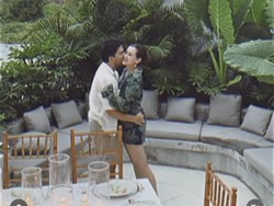 8 Foto Anniversary Pernikahan Aaliyah Massaid-Thariq, Dinner Romantis Berdua