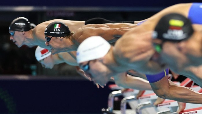 Swimming - World Aquatics Championships - Mens 100m Breaststroke Semifinals - World Aquatics Championships Arena, Singapore - July 27, 2025 Italy's Nicolo Martinenghi in action during semifinal 2 REUTERS/Jeremy Lee