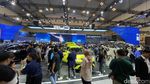 Suasana Pengunjung Padati GIIAS 2025
