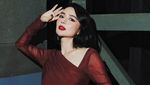 Pesona Wika Salim Saat Afternoon Tea dan Makan Burger