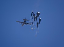 Video: Momen Yordania Salurkan Bantuan ke Gaza Lewat Jalur Udara